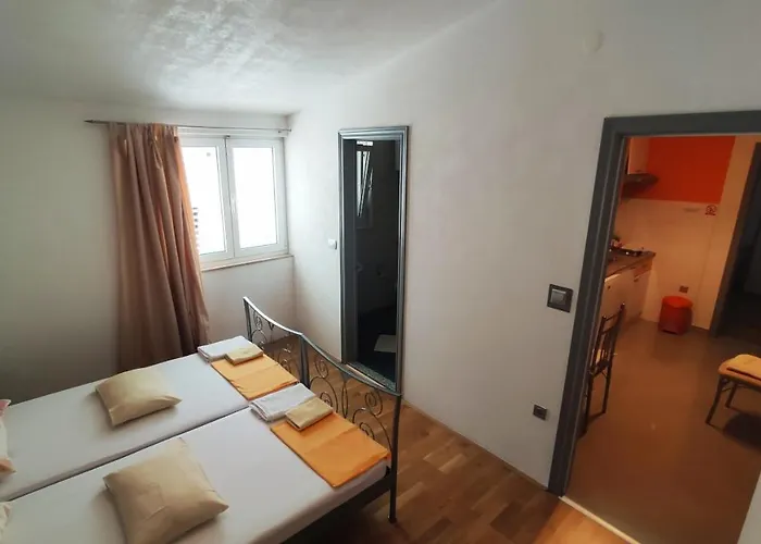 Veronika Apartamento *